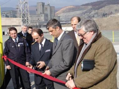 Kryeministri Thaçi ka përuruar skanerin me rreze X në pikën doganore në Han të Elezit