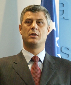 Premijer Vlade Republike Kosovo Hashim Thaçi je izjavio saučešće porodice Gjergjeku i Akademiji nauka i umetnosti Kosovo povodom smrti pesnika i akademika Envera Gjergjekua