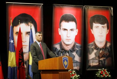 Kryeministri Thaçi: Aty ku duhej të rikthehej dinjiteti i nëpërkëmbur, aty ku duhej kthyer besimi dhe hequr frika, ishin dëshmorët e parë të UÇK-së