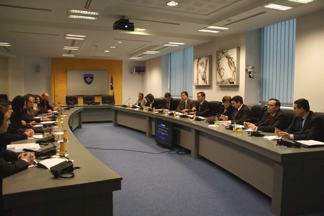 Zamenik premijera Vlade Republike Kosovo, Hajredin Kuçi je predsedavao susretom Upravane medjuministarske komisije za Reformu javne administracije