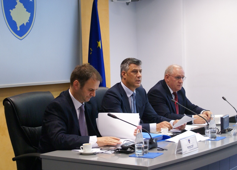 Qeveria  e Republikës së Kosovës aprovon rekomandimet e Komisionit Ndërministror për dhënien me koncesion të Aeroportit Ndërkombëtar të Prishtinës