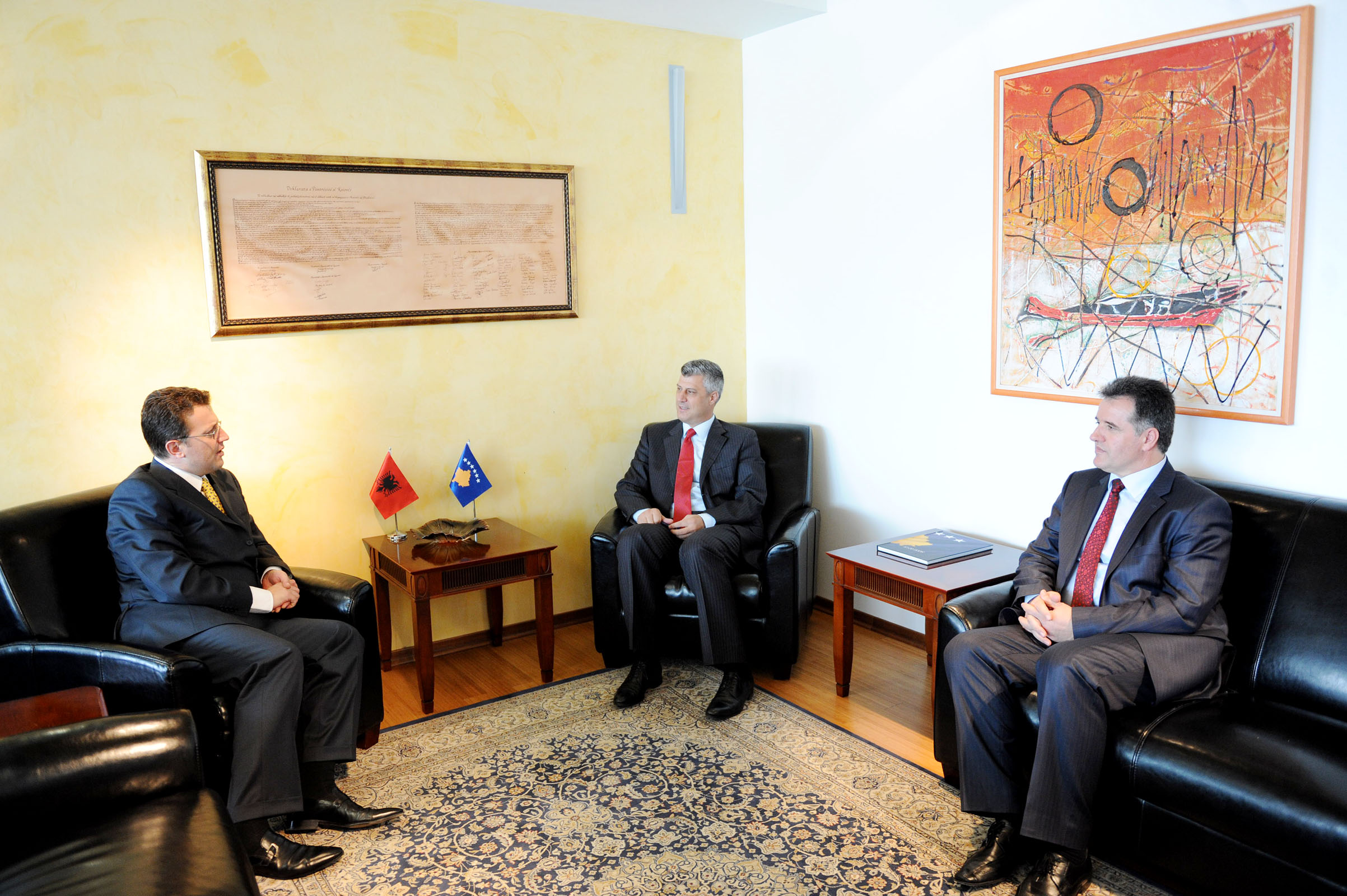 Kryeministri Hashim Thaçi priti në takim Sokol Olldashin, ministër i Punëve Publike, Transportit dhe Telekomunikacionit të Shqipërisë