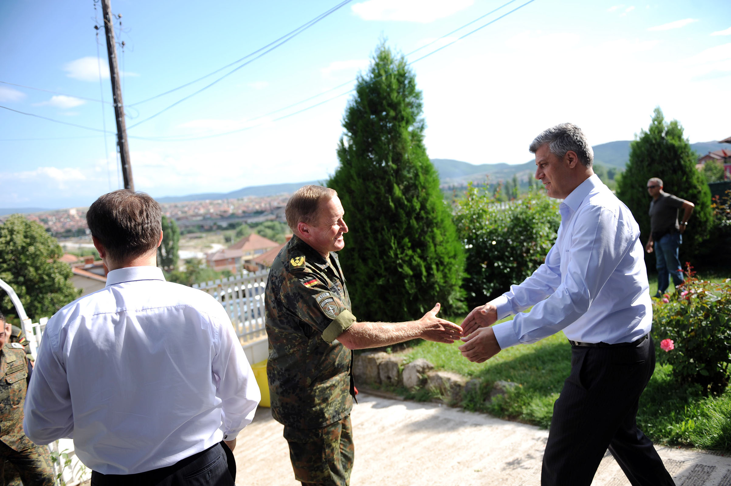 Kryeministri Thaçi: Vendimi i mbrëmshëm i Qeverisë – demonstrim i drejtpërdrejt i përcaktimit tonë për rend dhe ligj, i përcaktimit tonë për luftimin e krimit dhe korrupsionit në çdo cep të Kosovës