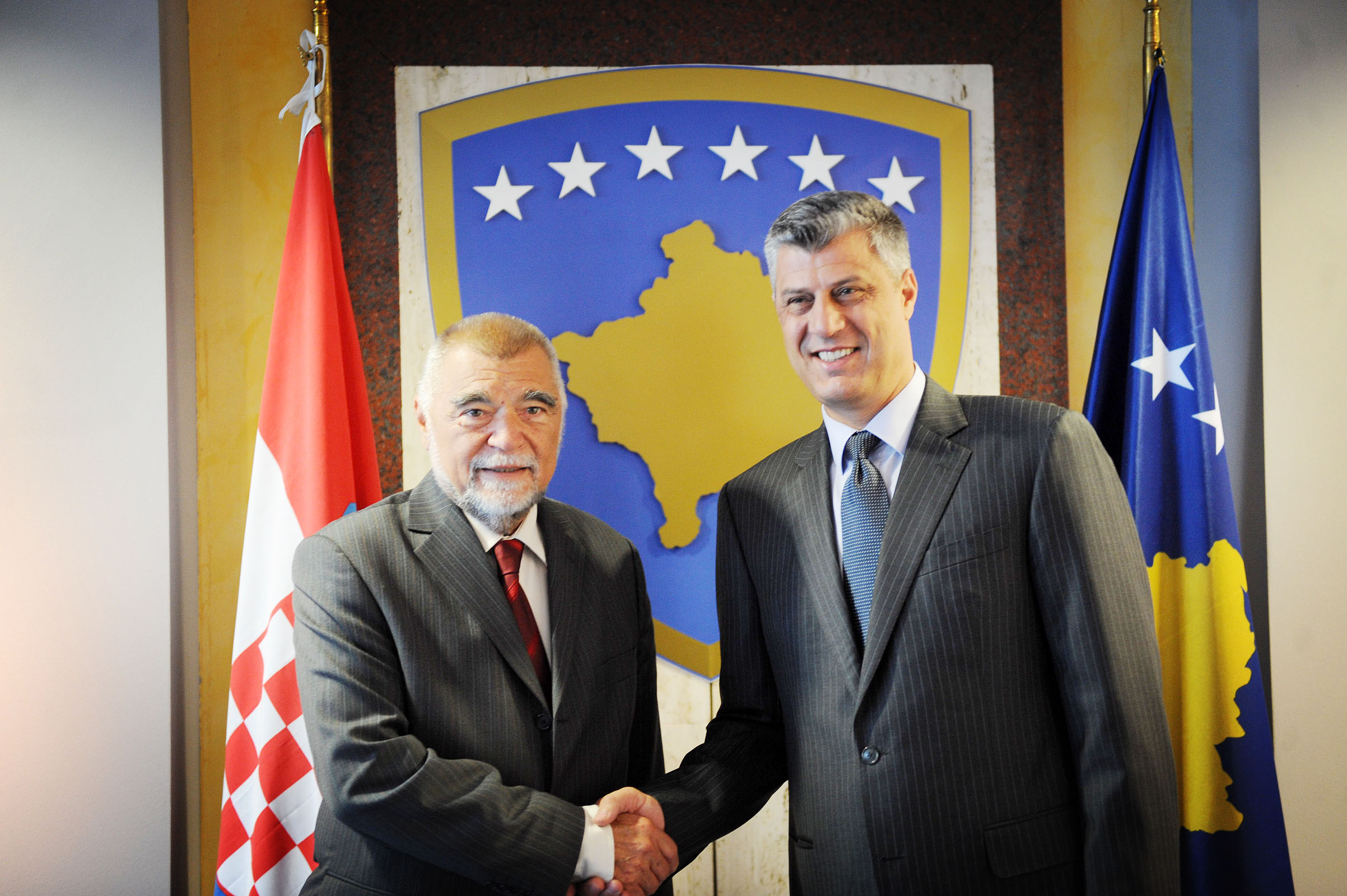 Kryeministri Hashim Thaçi priti ish – presidentin e Kroacisë, Stjepan Mesiq