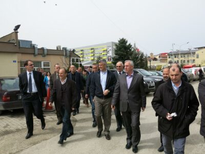 Kryeministri Thaçi: Këto projekte po ndryshojnë jetën e qytetarëve të Gjilanit për të mirë, po e modernizojnë Gjilanin dhe po i japin një pamje të re, pamje Evropiane