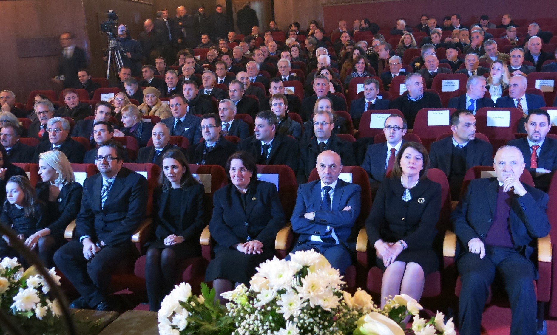 Kryeministri Mustafa mori pjesë në akademinë përkujtimore me rastin e 10-vjetorit të vdekjes së Presidentit Historik, Dr. Ibrahim Rugova