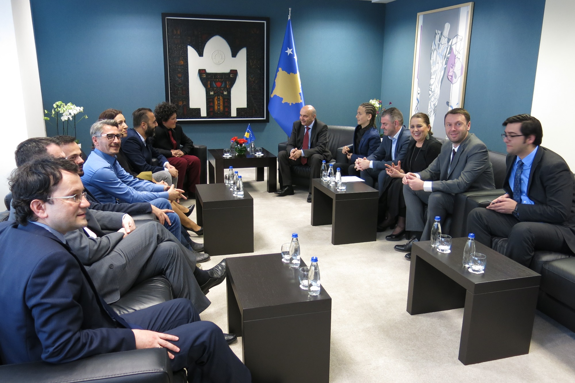 Kryeministri Mustafa: Filmi “Shok” afirmoi në mbarë botën vlerat kulturore dhe njerëzore të Kosovës