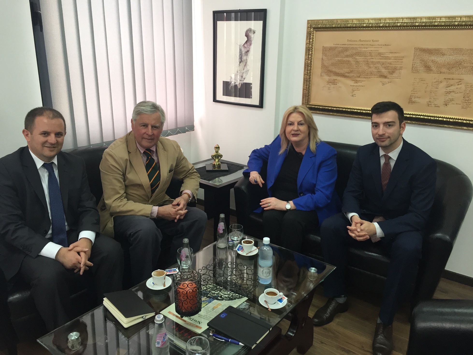 Ministrja Edita Tahiri është takuar sot me ish- Përfaqësuesin Civil Ndërkombëtar, Pieter Feith