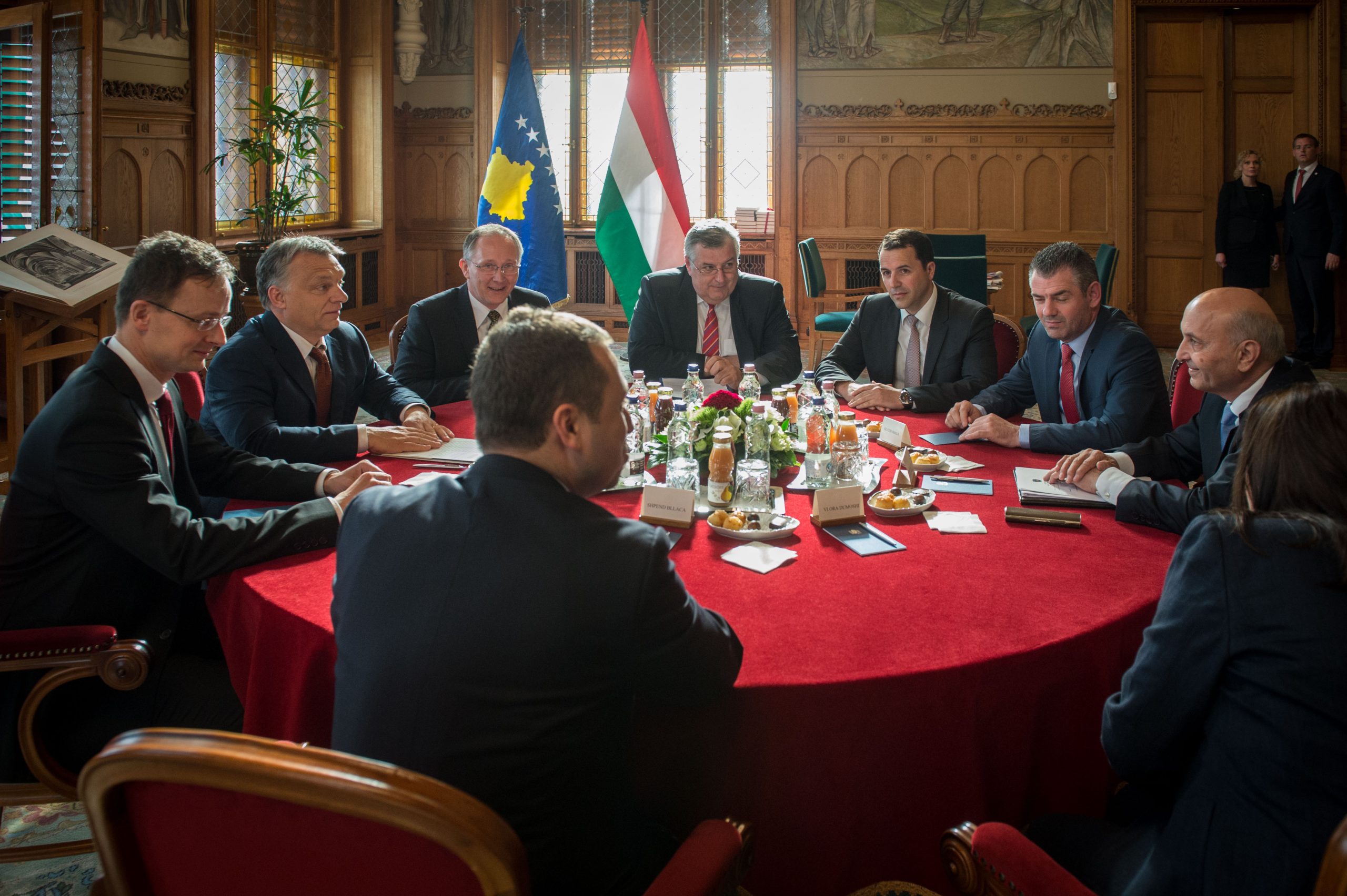 Kryeministri Mustafa u takua me homologun hungarez, Viktor Orban (VIDEO)