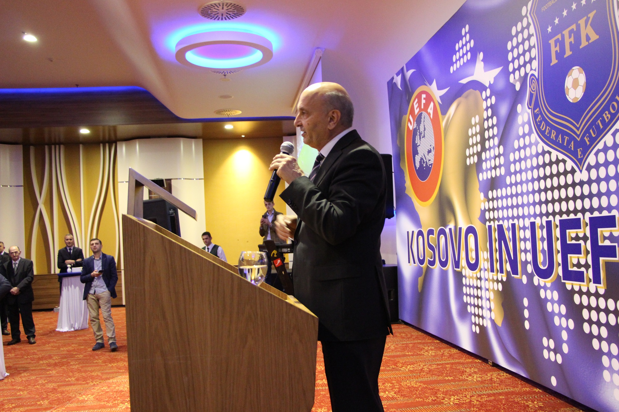 Kryeministri Mustafa në pritjen e organizuar me rastin e pranimit në UEFA
