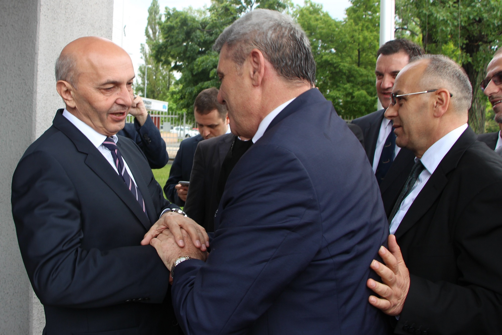Kryeministri Mustafa: Pranimi në UEFA fitore historike e Kosovës