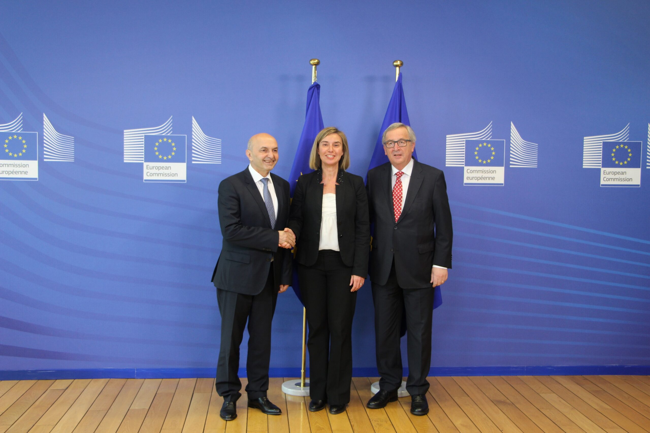 Kryeministri Mustafa pret në Prishtinë Përfaqësuesen e Lartë për Punë të Jashtme të BE-së, Federica Mogherini