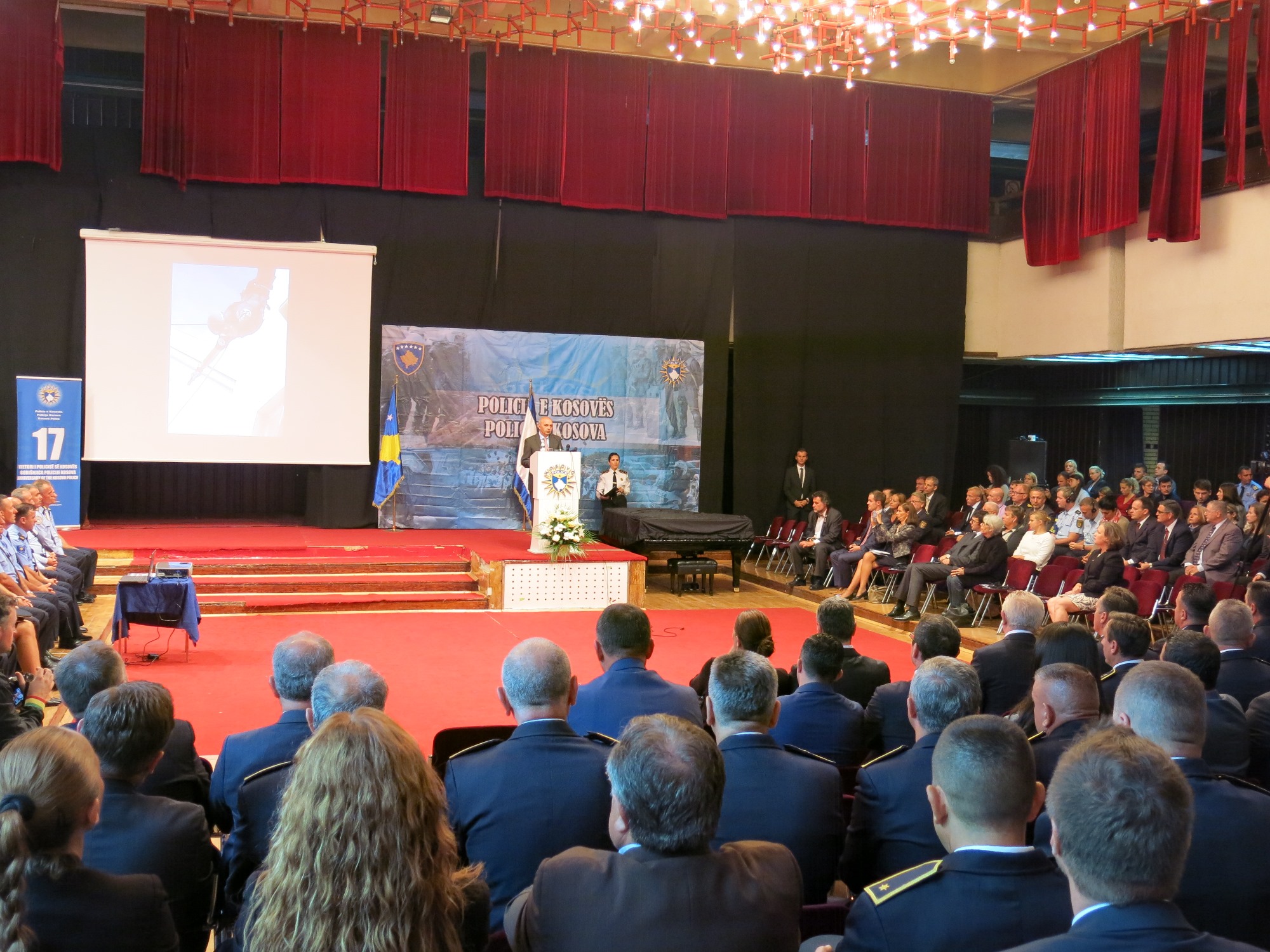 Kryeministri Mustafa: Policia e Kosovës simbol i përkushtimit në shërbim të qytetarëve dhe të Republikës