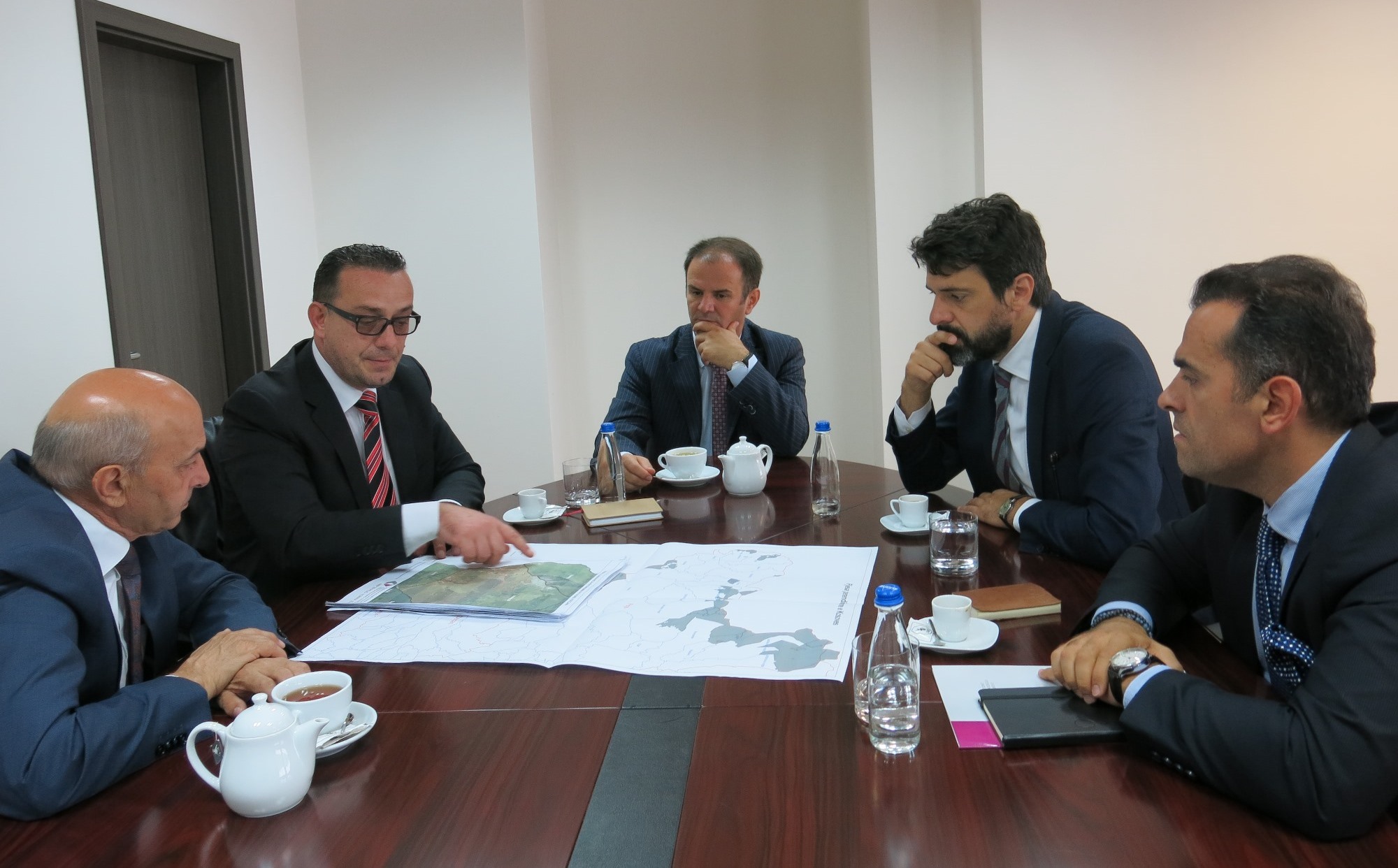 Kryeministri Mustafa priti drejtuesit e AKP-së dhe të Policisë Kufitare