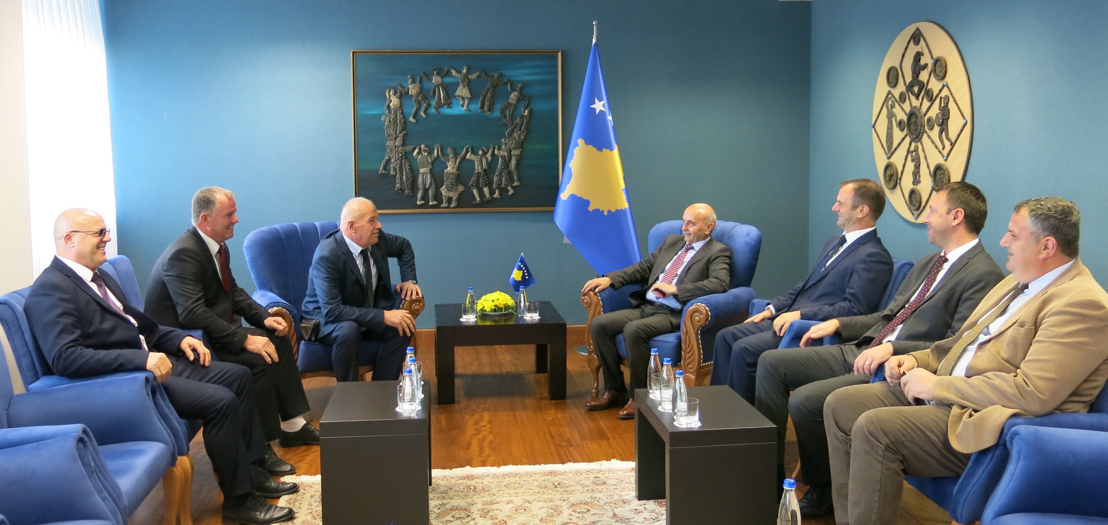 Kryeministri Mustafa priti përfaqësuesit e Organizatës së Veteranëve të Luftës se UÇK-së