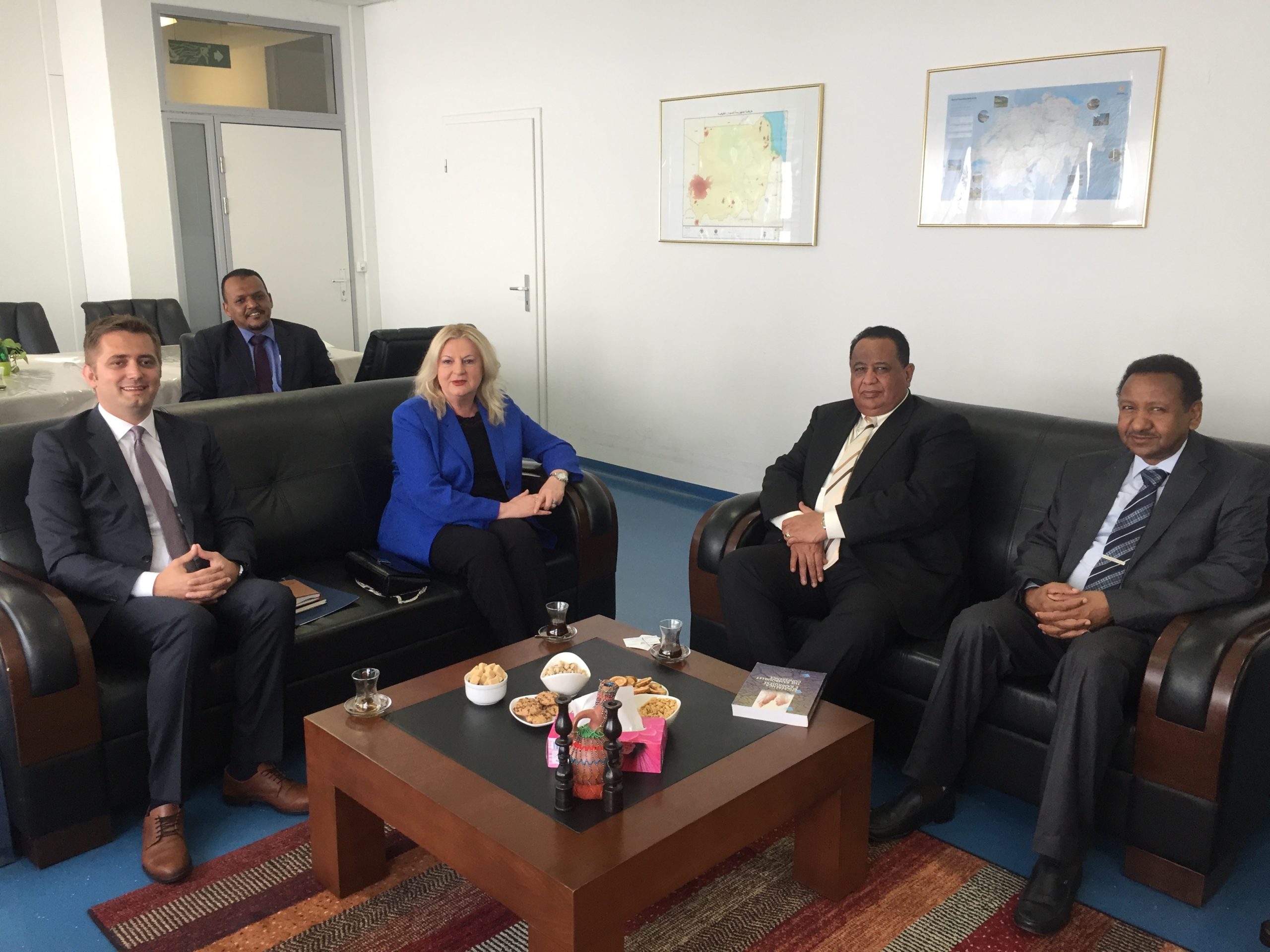 Ministrja Tahiri u takua me ministrin e Punëve të Jashtme të Sudanit, Ibrahim Ahmed Ghandour