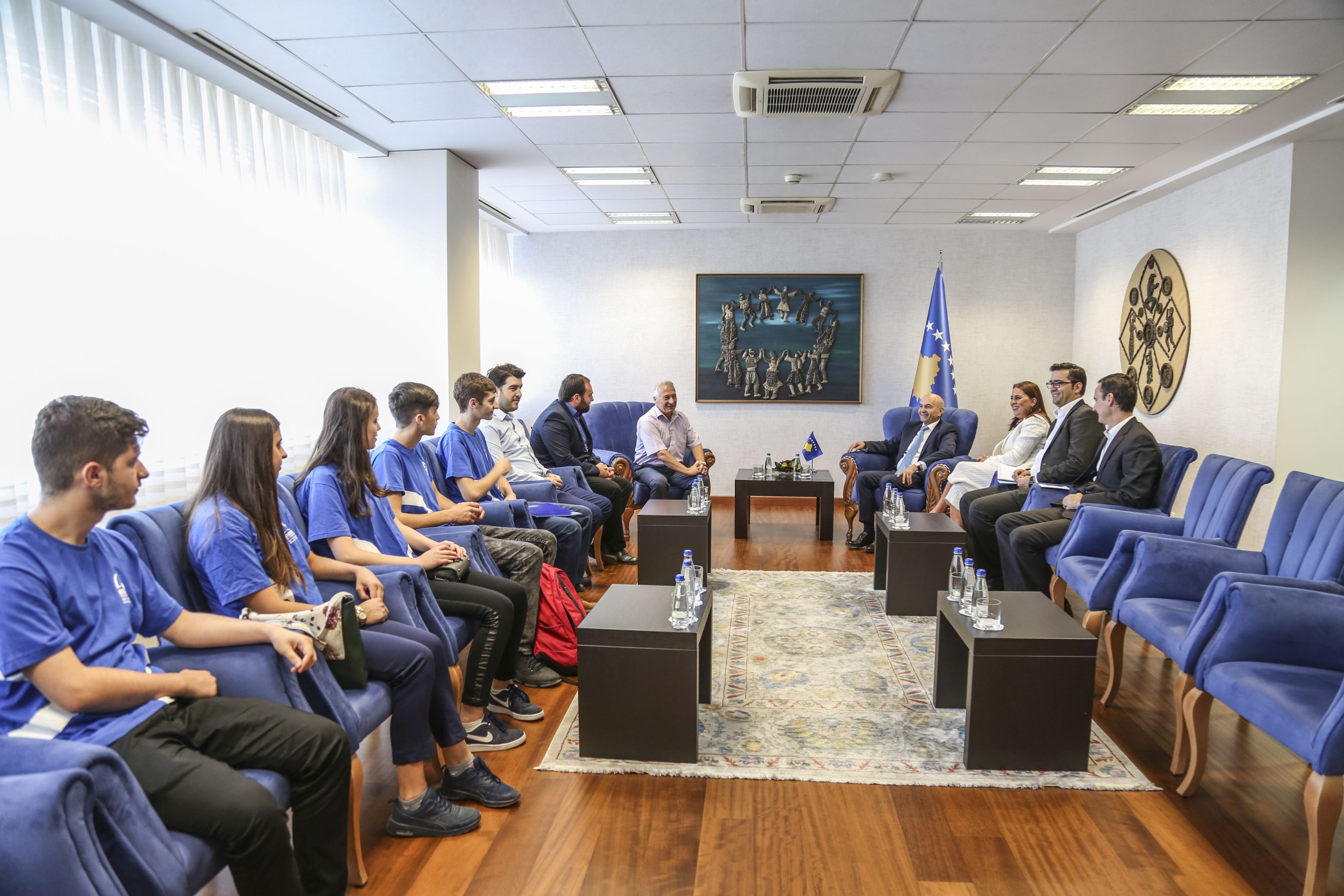 Kryeministri Mustafa priti pjesëmarrësit e Kosovës në Olimpiadën Ndërkombëtare të Matematikës