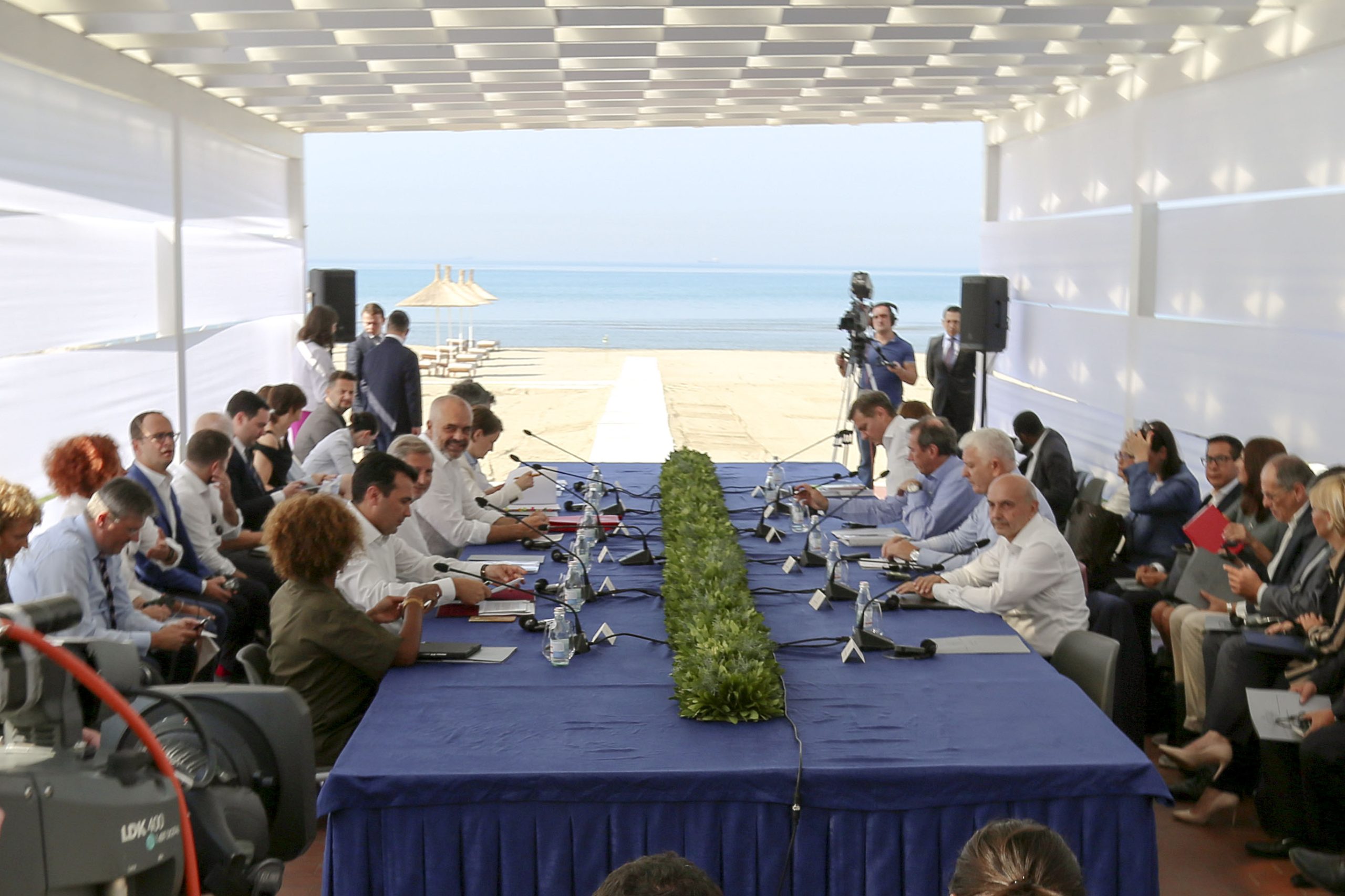 Kryeministri Mustafa: Të eliminohen barrierat konkrete nga të gjitha vendet e Ballkanit Perëndimor