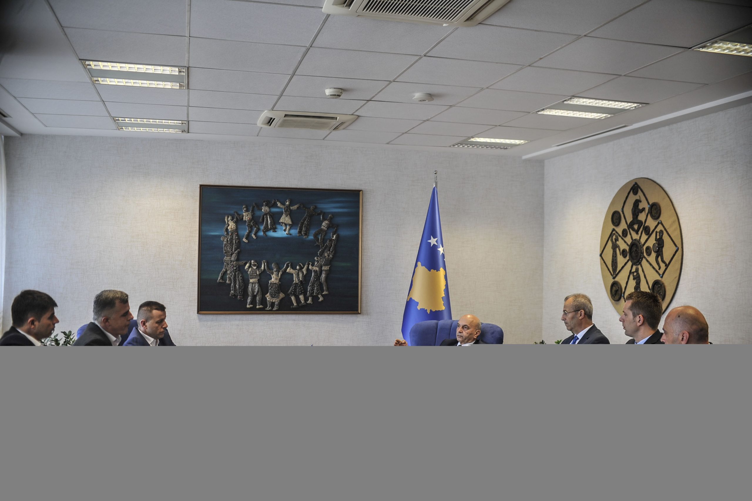 Kryeministri Mustafa priti në takim përfaqësuesit e Organizatës së Veteranëve të Luftës së UÇK-së