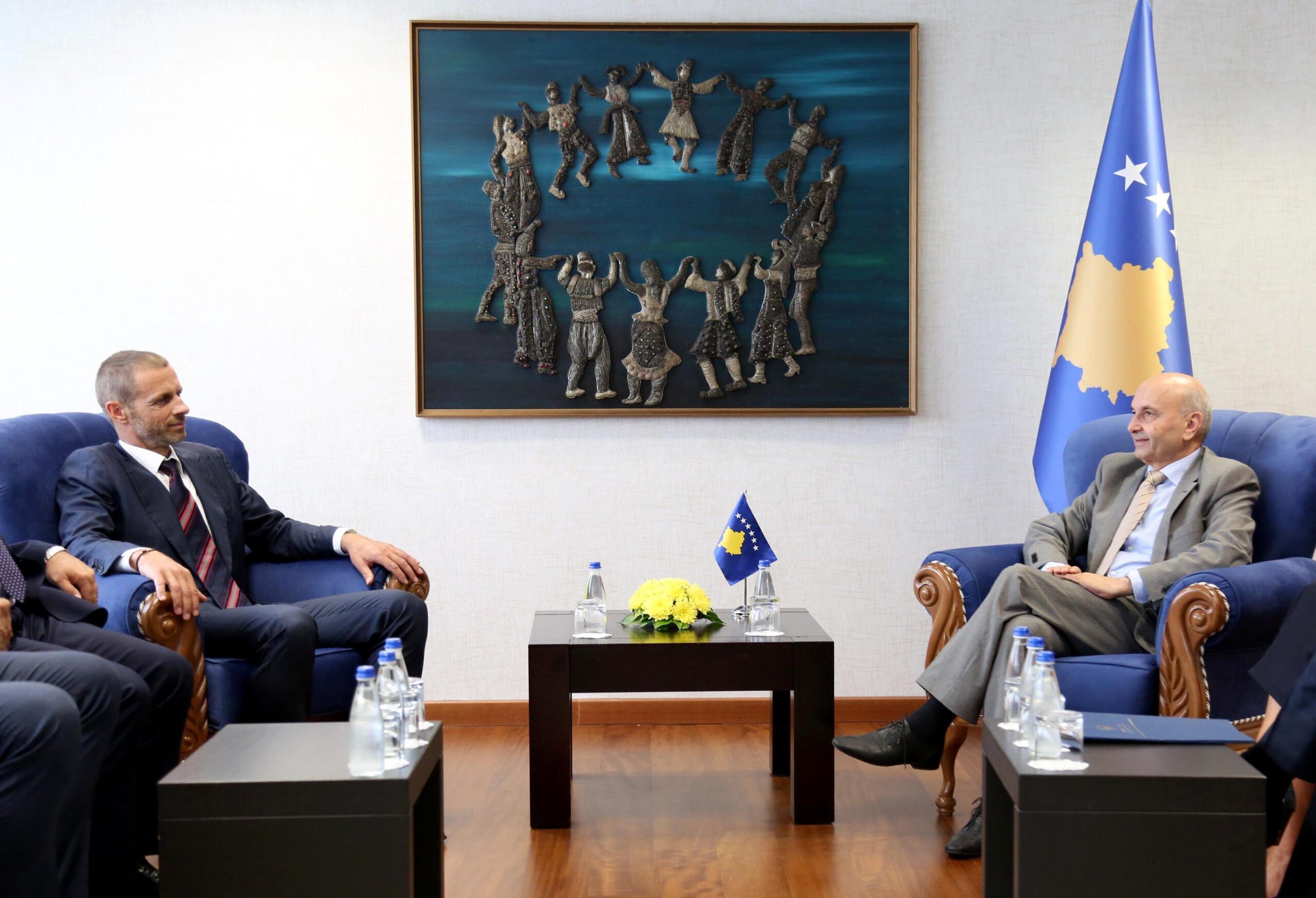 Kryeministri Mustafa priti Presidentin e UEFA-së, Aleksander Ceferin
