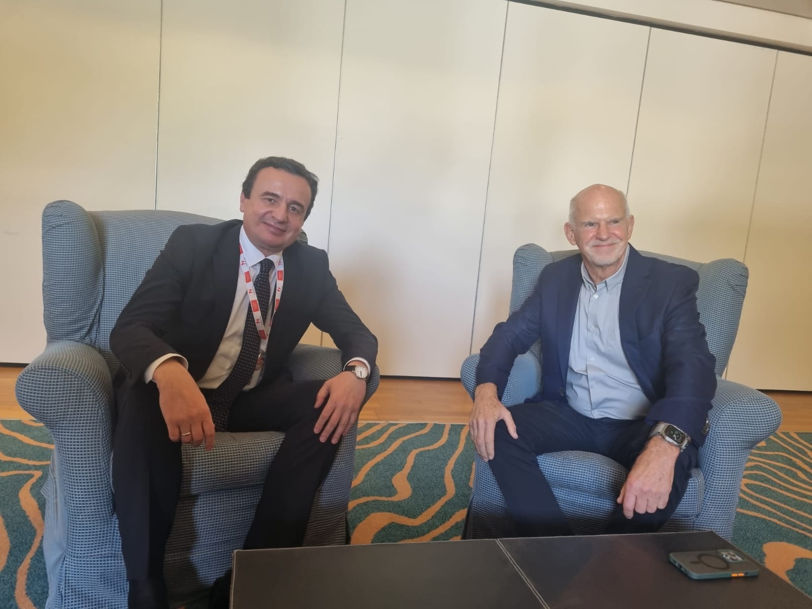 Kryeministri Kurti takoi ish-kryeministrin e Greqisë, George Papandreou