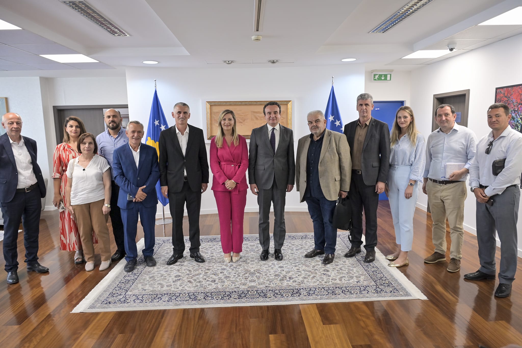 Kryeministri Kurti mirëpriti grupin punues ndërshtetëror për rrugën Prizren-Tetovë