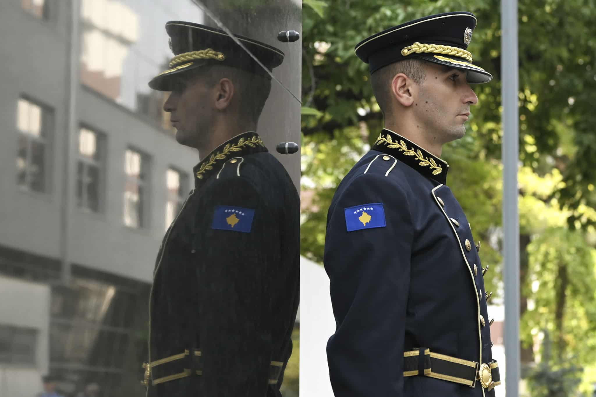 Kryeministri Kurti bëri homazhe te lapidari i zyrtarëve policorë të rënë në krye të detyrës në nderim të veprës së tyre, kontributit dhe shërbimit ndaj vendit