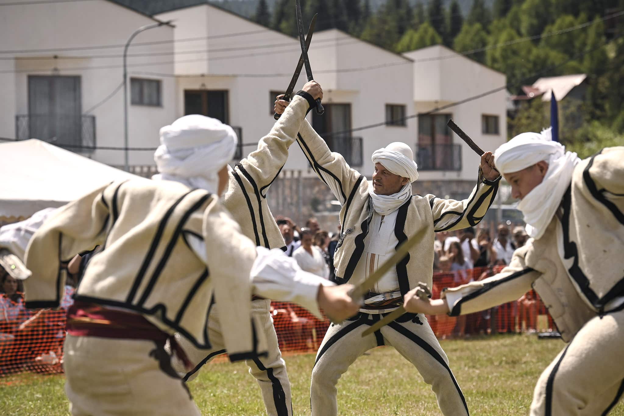 Kryeministri Kurti mori pjesë në ceremoninë hapëse të Lojërave Tradicionale të Rugovës “Rugova 2025”