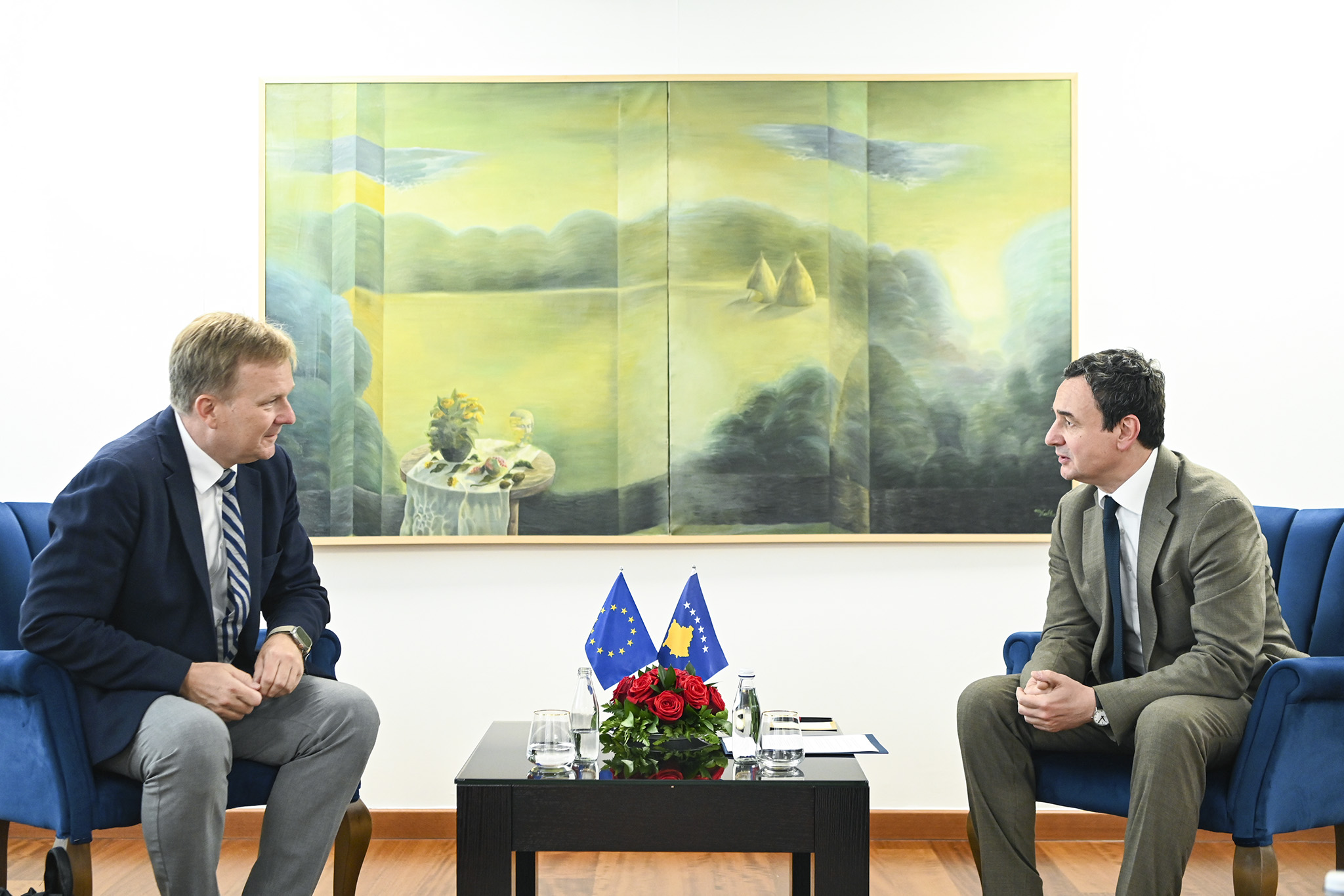 Kryeministri Kurti priti në takim emisarin e BE-së për Dialogun Kosovë-Serbi, Peter Sørensen