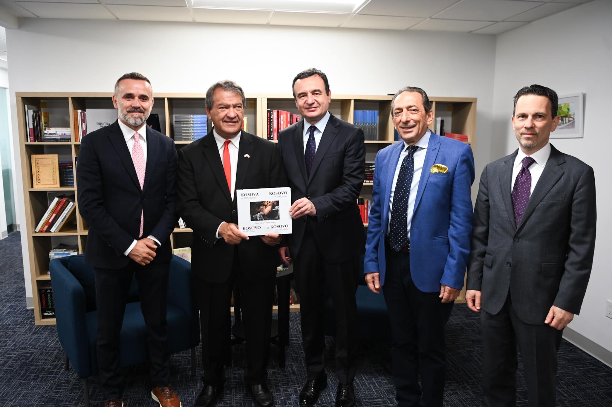 Kryeministri Kurti takoi kongresistin amerikan, George Latimer