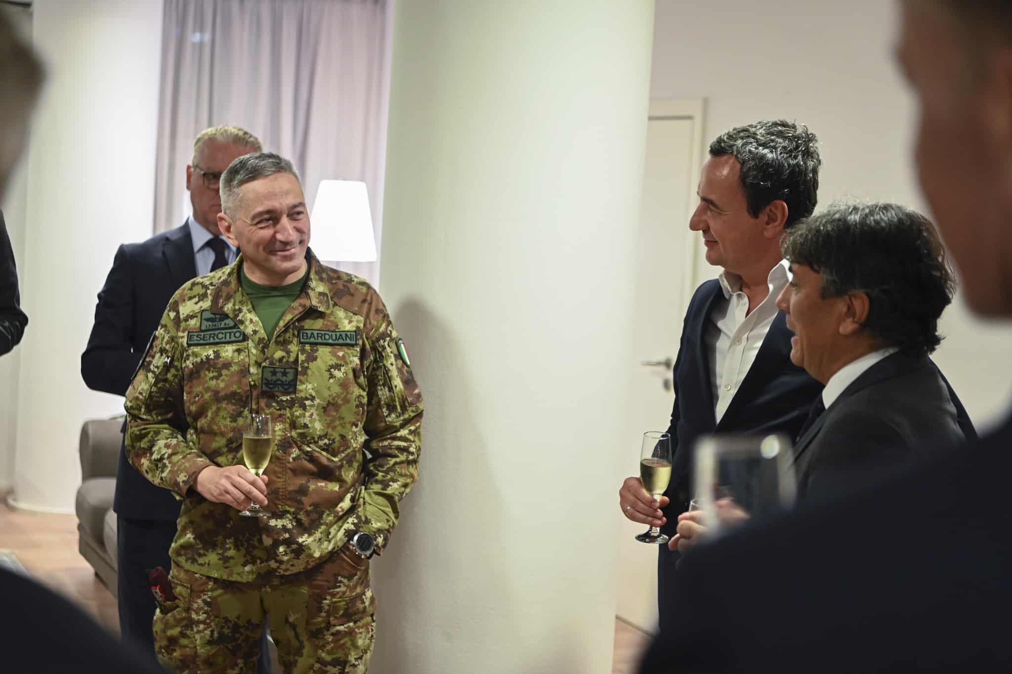 Premijer Kurti prisustvovao na oproštajnoj večeri povodom završetka misije komandanta KFOR-a, general-majora Enrika Barduanija