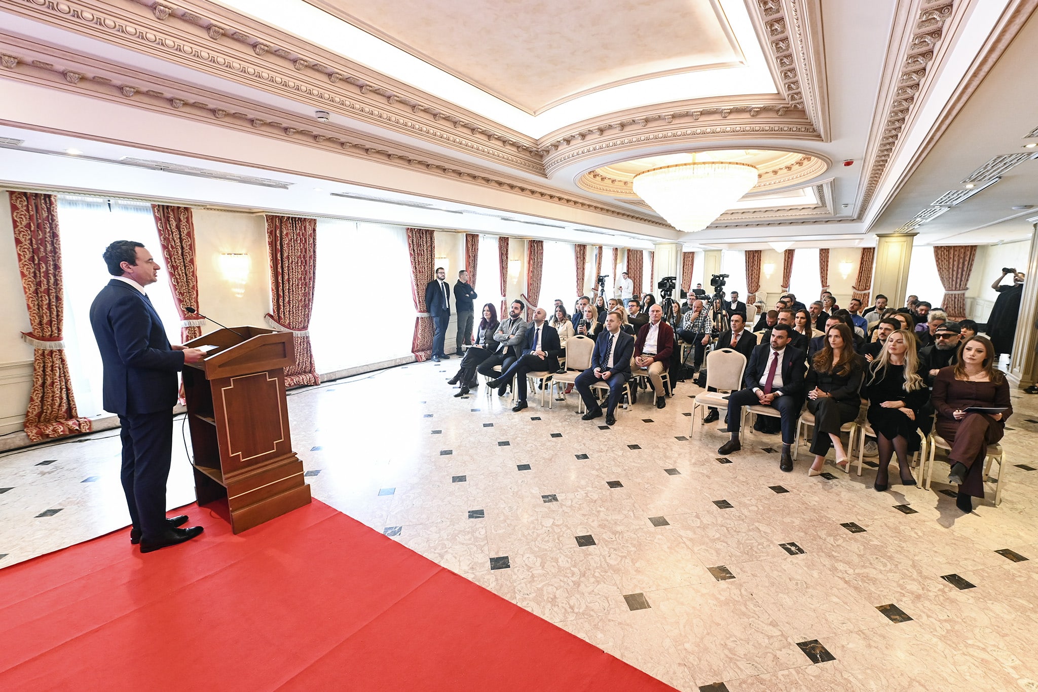Kryeministri Kurti mori pjesë në lansimin e Organizatës së Menaxhimit Kolektiv për të Drejtat e Autorit në Fushën e Muzikës, Kosova Music Rights Society