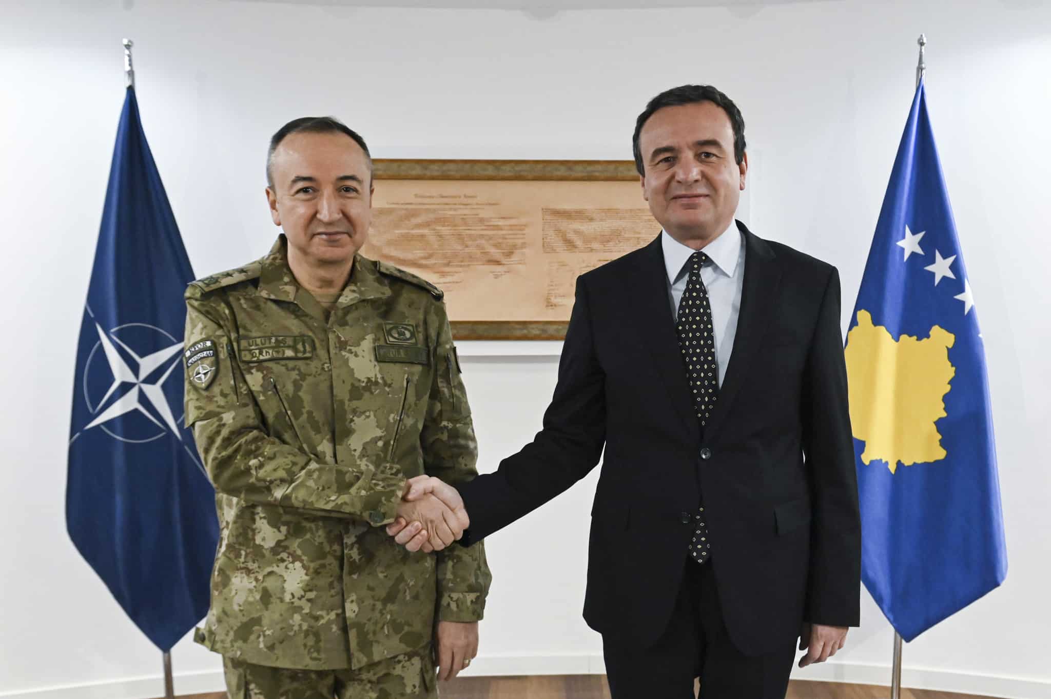 Prime Minister Kurti met with the Commander of KFOR, Major General Özkan Ulutaş