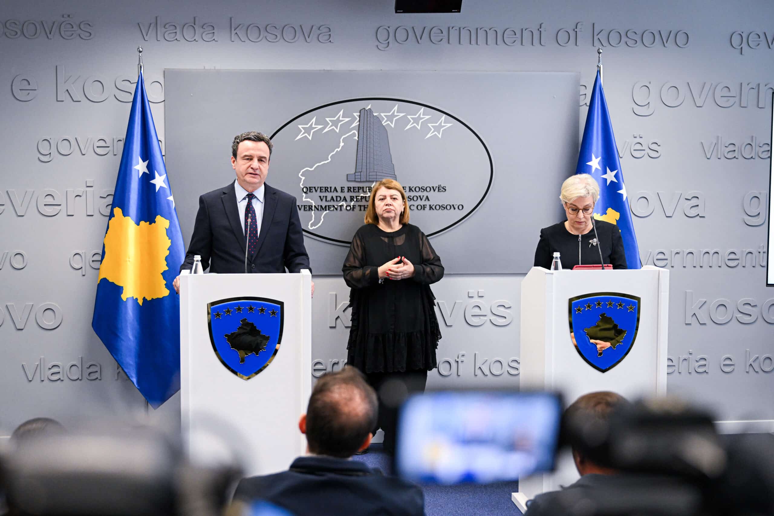 Konferenca e përbashkët për media e Kryeministrit Kurti dhe ministres Gërvalla