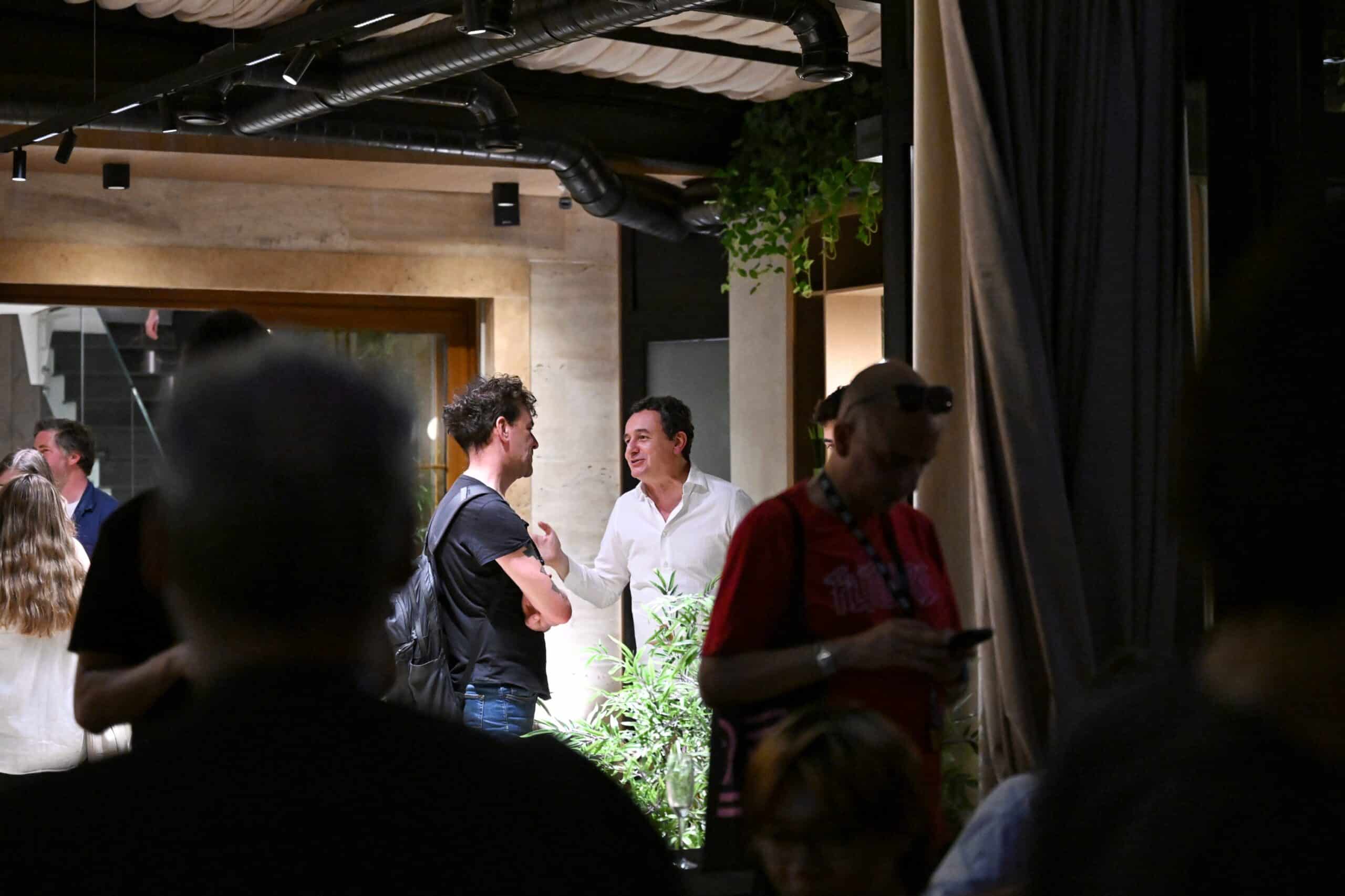 Vršilac dužnosti premijera Kurti posetio Međunarodni festival kratkog i dokumentarnog filma „DokuFest“