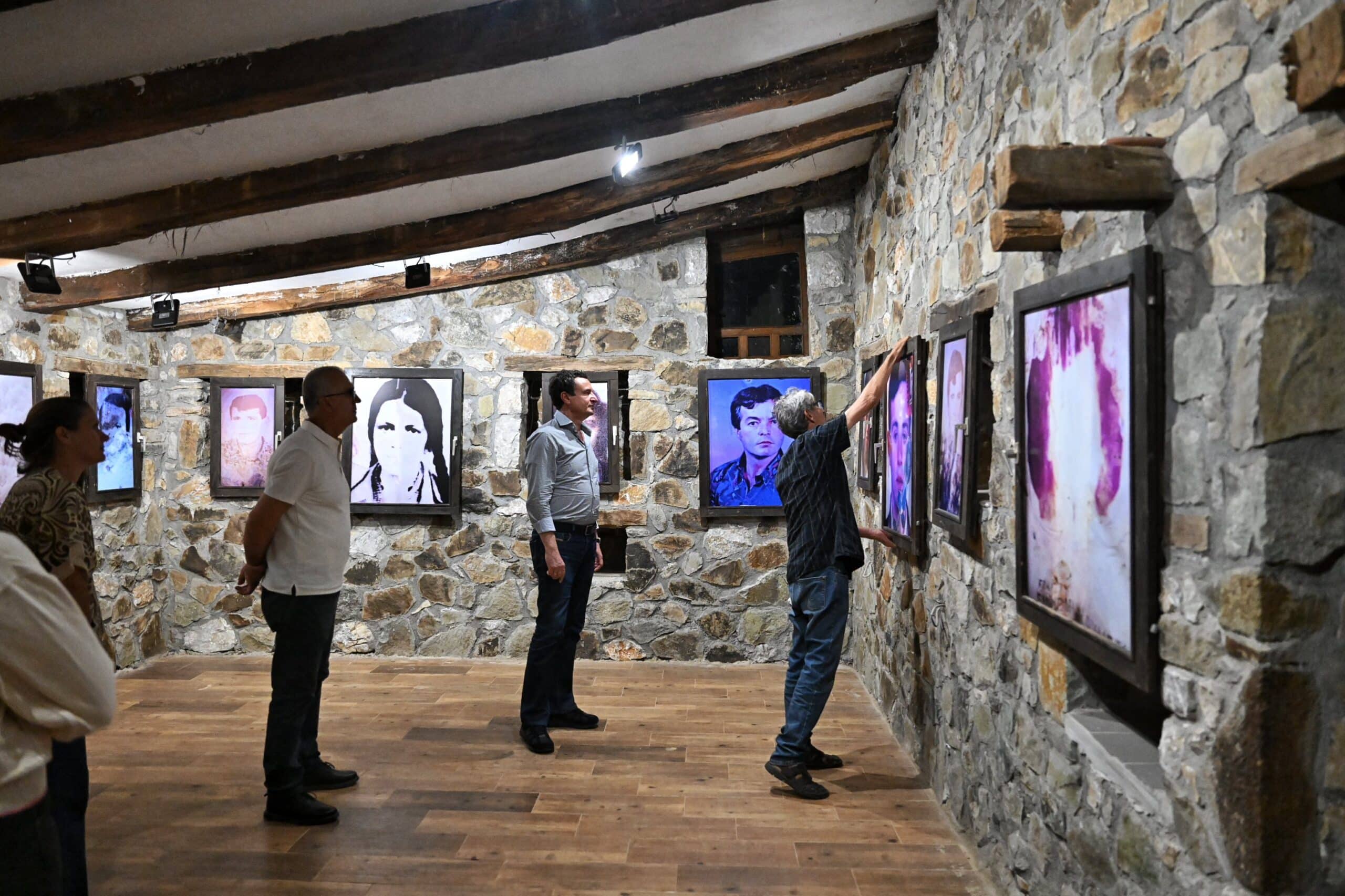 Premijer na dužnosti Kurti je posetio festival tradicionalne umetnosti i kulture „Etno fest“